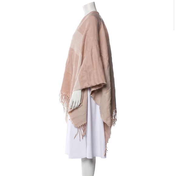 NWT Soia & Kyo light pink colourblock shawl/cape with fringe detail - Picture 10 of 11